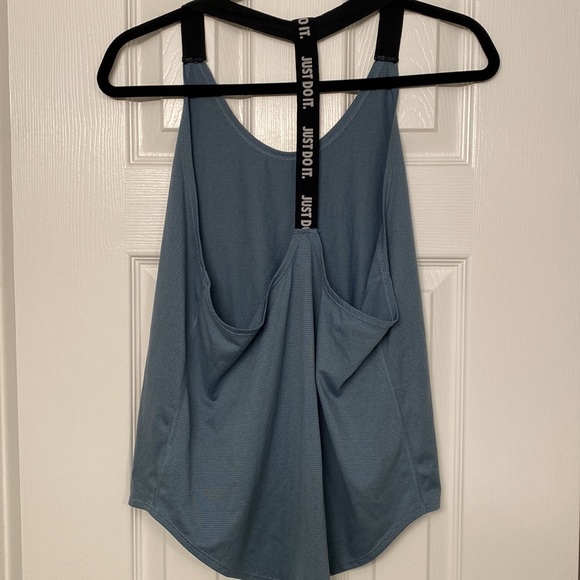 Nike Tank Top - Picture 5 of 6